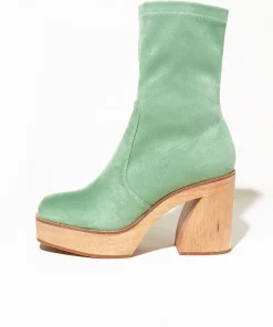 Stina In*Charlotte Stone